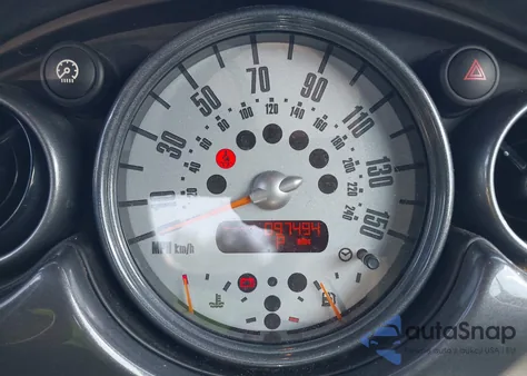 2005 Mini Cooper z USA, uszkodzony, nr VIN WMWRF33415TG11988